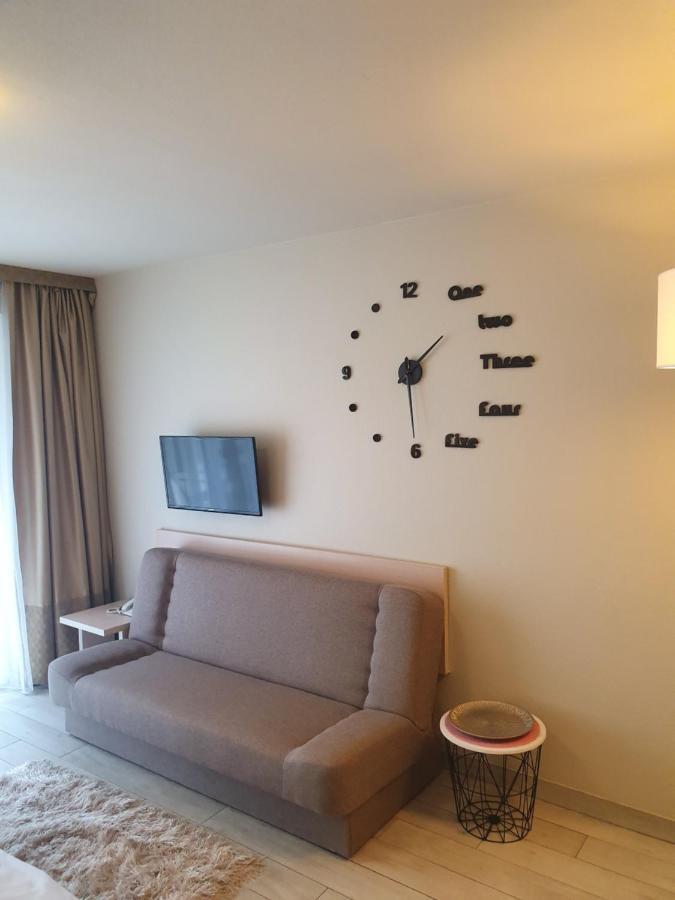 Apartment Sienna Czarna Gora Ischgl 18 *